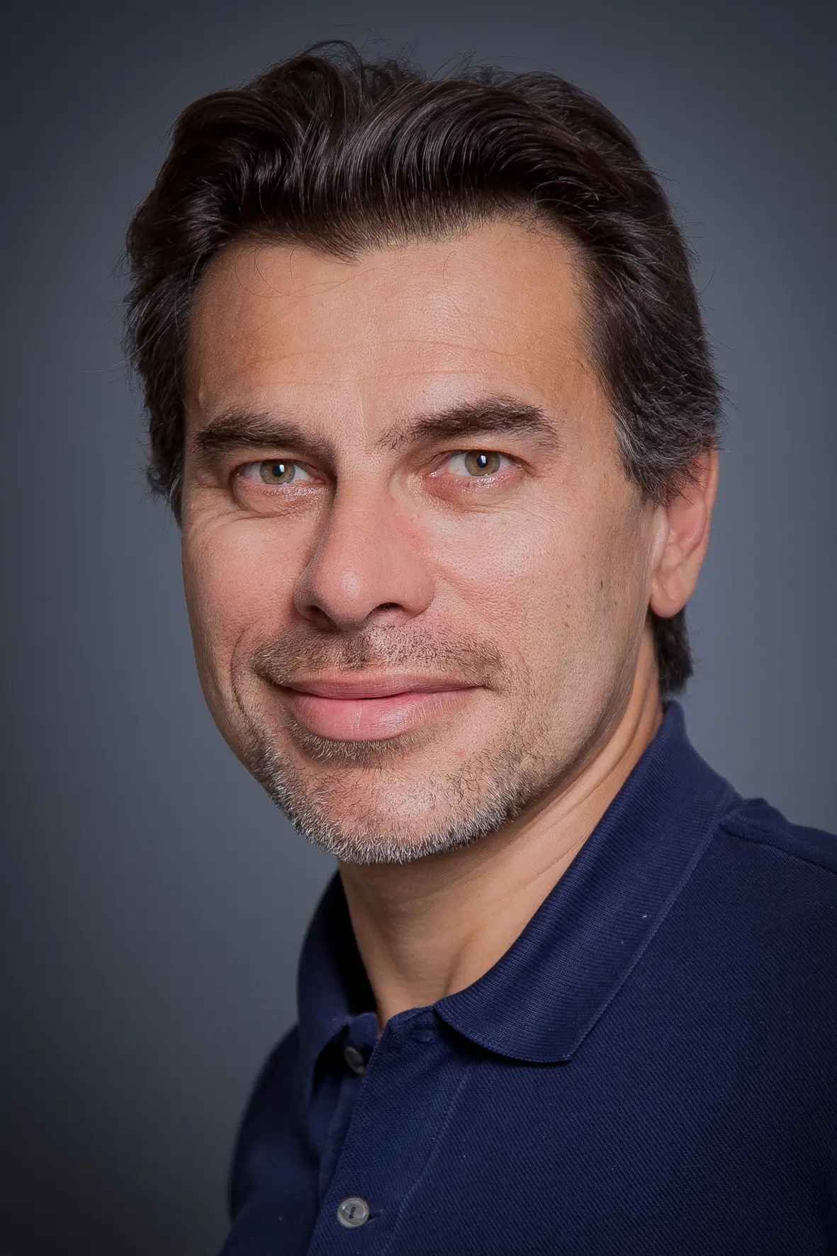 Laurent Flores